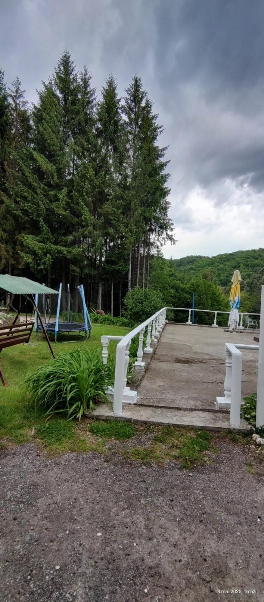 Cabana Cerbu Bozovici ภายนอก รูปภาพ